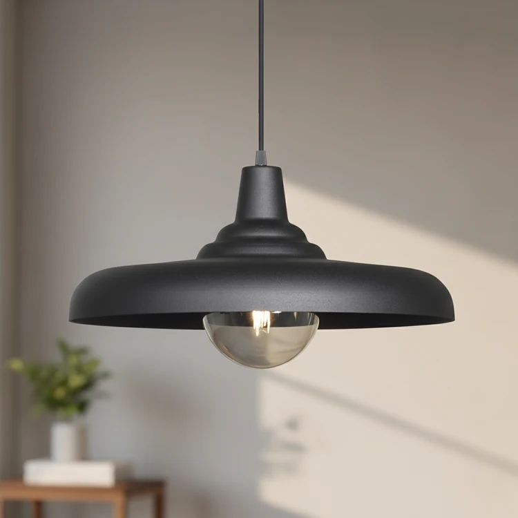 Colgante CARRARA de metal negro, estilo industrial, ideal para comedor o cocina.