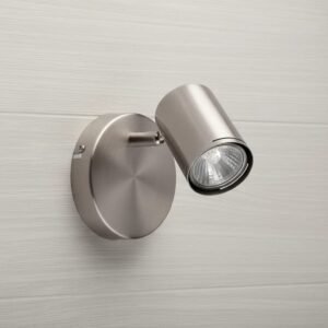 Aplique de pared moderno de acero platil con foco GU10.