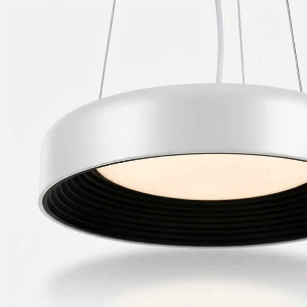 lg15v9j28lnwknuir8y7