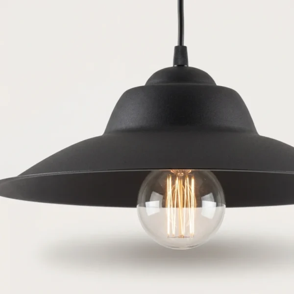 Colgante Réunion — Industrial chapa negra texturada E27 — Instalado | Lampamac