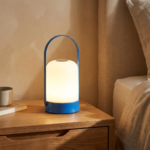 Velador Led Estanéra — Metal y ABS azul, regulable con USB (LED)