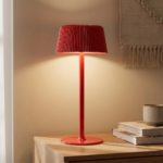 Velador Led Lamparas de Mesa - Velador Led Trévolane — Metal y ABS rojo, moderno con USB (LED) foto de producto | Lampamac
